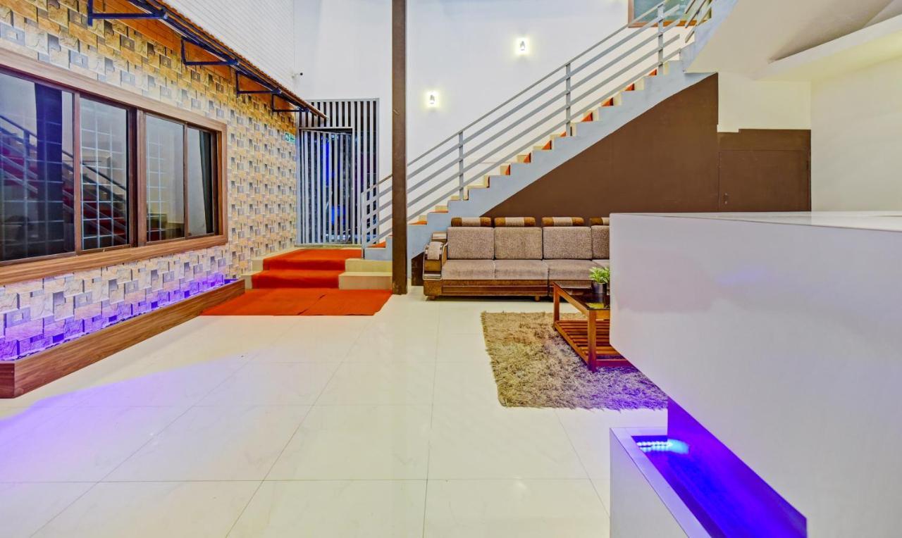 Treebo Igloo Residency Raja Seat Hotel Мадикери Екстериор снимка